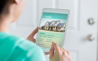 How Should Sellers Price Their Homes to Attract Buyers While Maximizing Value in Georgia?